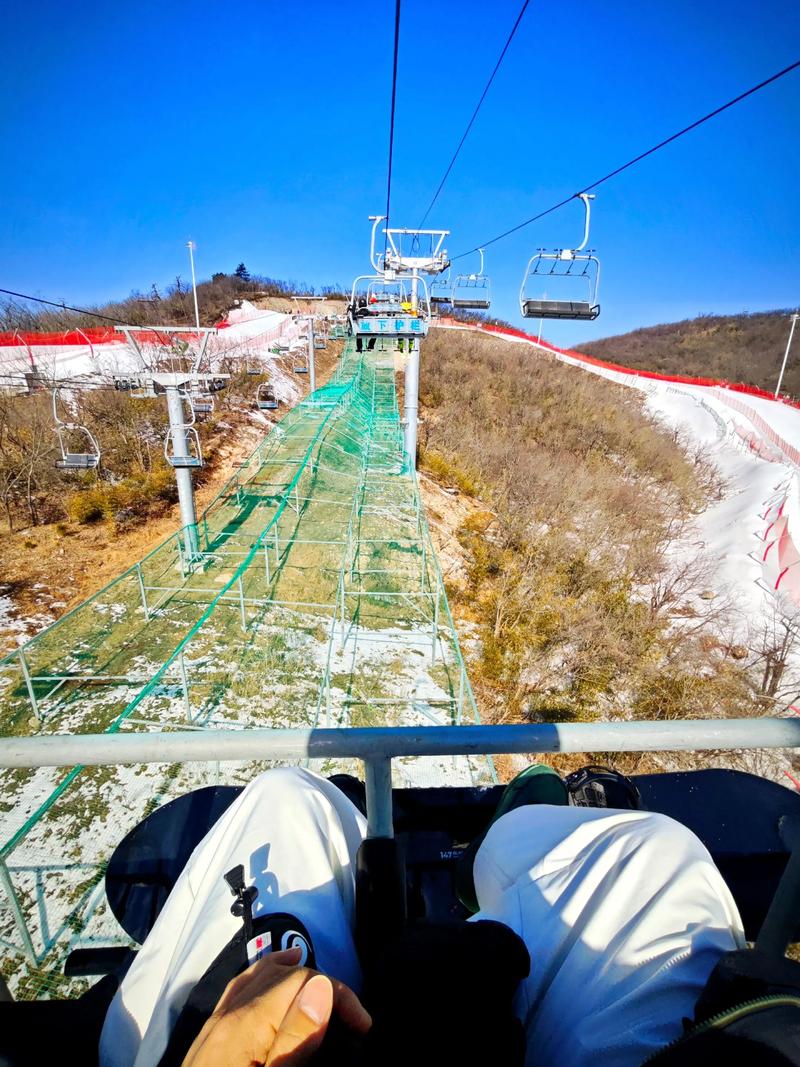 体验高端滑雪之旅——拖牵索道案例分享